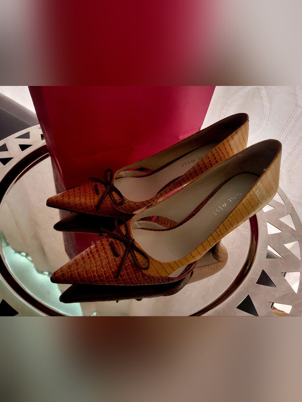 LIKE NEW  Nine West Tan/Brown Croc-Embossed Pointed Toe Flats